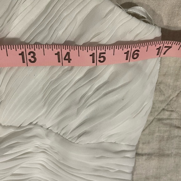 NWOT White chiffon evening gown by Ieena for Macduggal - Picture 6 of 7